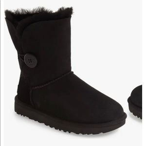 UGG Black Bailey Button